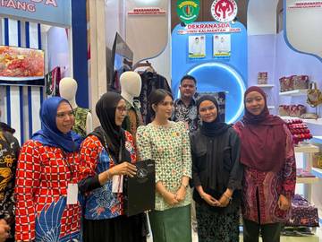 Kerajinan Kaltim Pikat Pengunjung INACRAFT 2026 Jakarta
