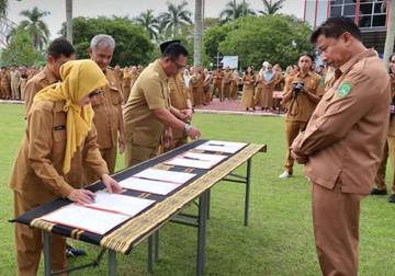 Sekda Kukar Tegaskan Jabatan Amanah Saat Sertijab