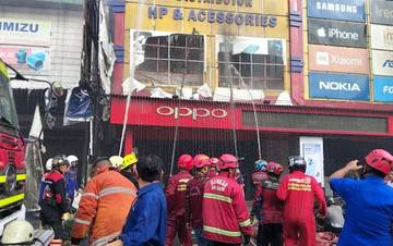 Kebakaran Melanda Kawasan Strategis di Jalan Abul Hasan Samarinda