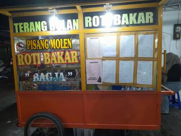 Roti Bakar Jadi Pilihan Rayakan Malam Tahun Baru