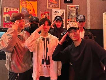 Bagikan Momen Bersama, Ikon Bikin Heboh Para Penggemar