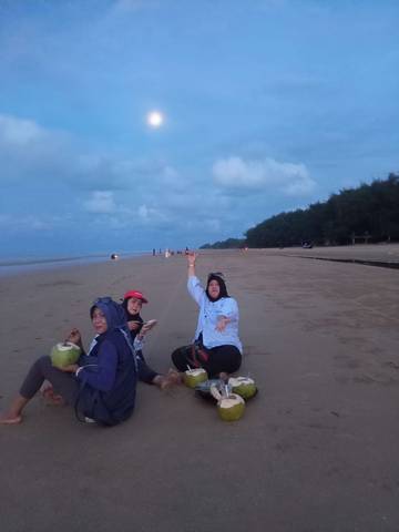 Pantai Lombang Sumenep, Pesona Alam yang Menenangkan Hati
