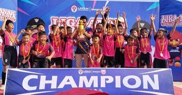 Arek-Arek FC Borong Gelar Liga Anak Indonesia Madura