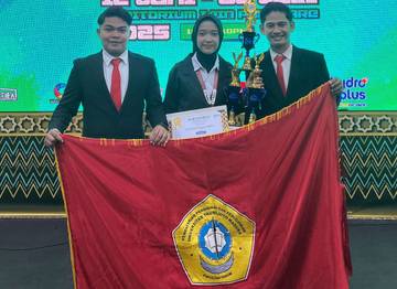 Tim Arya Wiraraja UTM Juara Debat Hukum Nasional