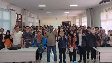 Tingkatkan Daya Saing, FEB UTM Gandeng Profesor Amerika