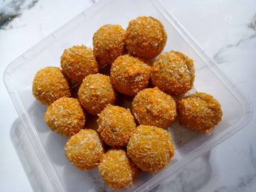 Kreasi Bola Ubi Isi Coklat, Camilan Manis Merdeka