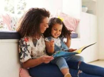 Tips Menumbuhkan Minat Baca Anak, Mengalihkan Dari Gadget