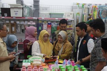 Satgas Pangan Sampang Gerebek Toko Jual Beras Mahal