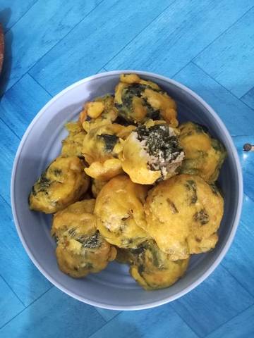 Bahan dan Cara Membuat Rolade Daun Singkong 