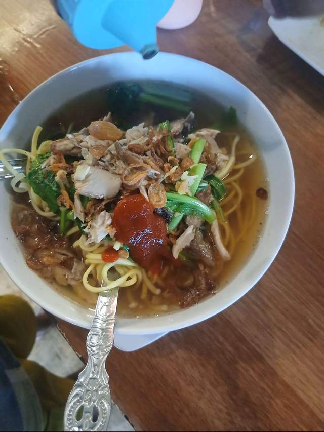 ​Bakso Cakalang di RM Manado Sangat Lezat