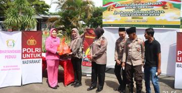 Polres Kepulauan Tanimbar Bersama Bhayangkari Gelar Bazar Ramadhan