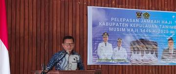   Pemda Kepulauan Tanimbar, Resmi Melepas 11 Calon Jemaah Haji 2025 Asal Tanimbar.