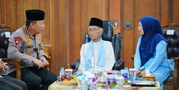Kapolri Temui Gus Ubed Di Ponpes Langitan Jatim