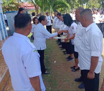 Wabup Tanimbar Serahkan SK Fungsional kepada 738 PPPK