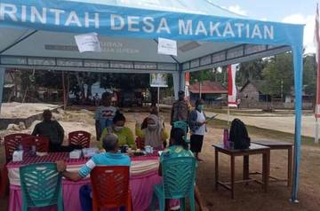  Bhabinkamtibmas Makatian Amankan Bakti Sosial HUT IDI ke-75  ‎