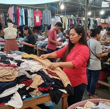  Pasar Kelontongan Tetap Diminati di Tanimbar