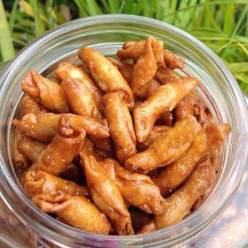 Cuan renyah kacang sembunyi Mama Nyora