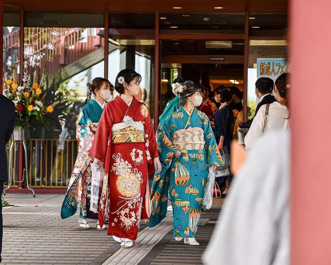 Kimono: Keanggunan Tradisional Jepang yang Tak Lekang Waktu