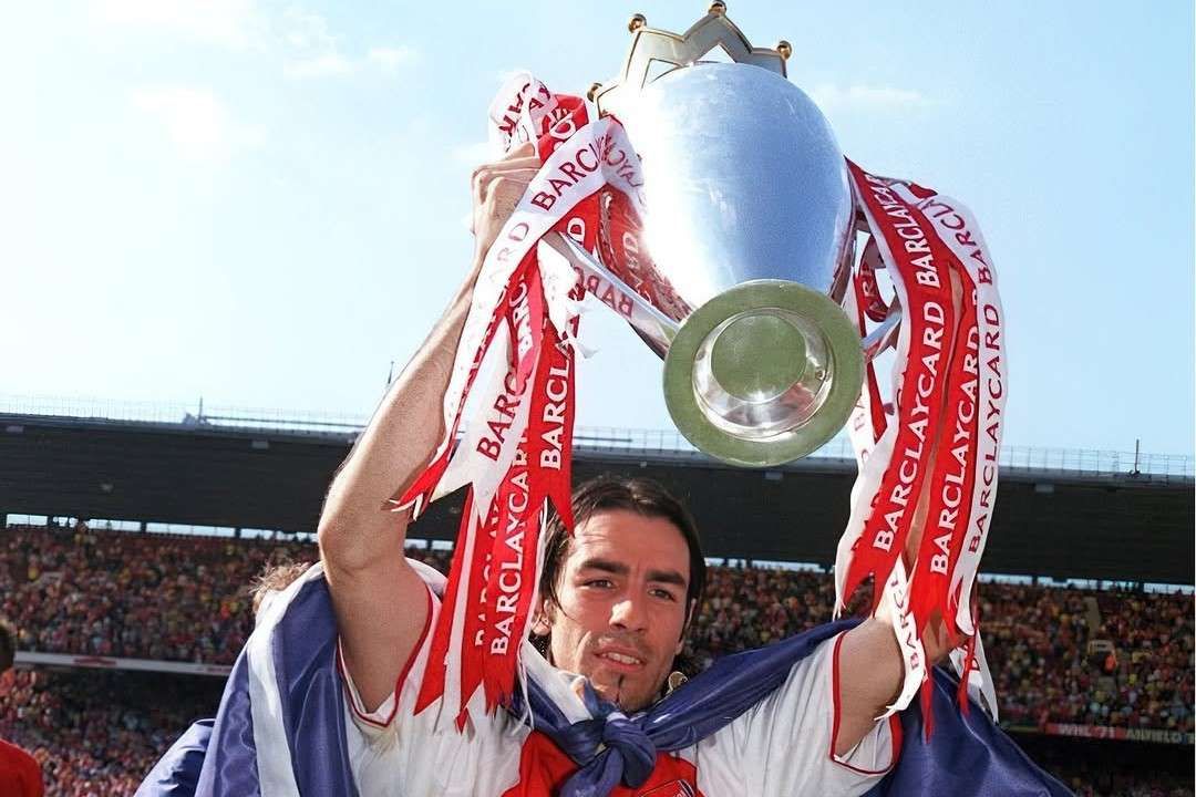 Robert Pires: Sang Penyihir dari Prancis
