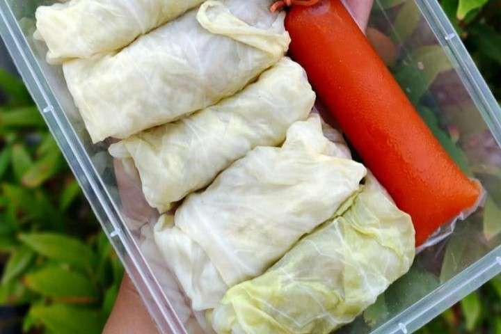 Siomay Basah dengan Bungkus Kol: Sehat dan Menggoda