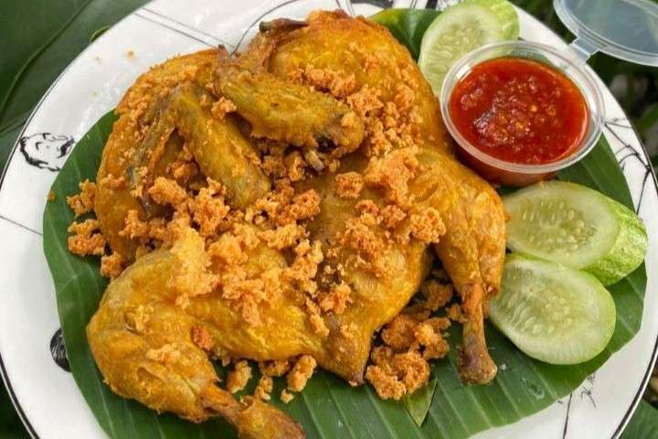 Cara Menggoreng Ayam Kremes Utuh: Matang dan Renyah