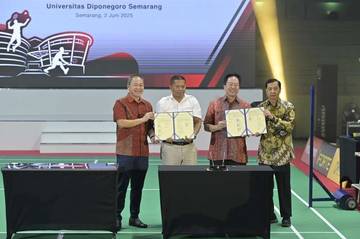  Undip Resmikan Lapangan Bulu Tangkis Bertaraf Internasional