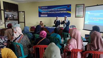Bapera Batang Edukasi Pedagang Pasar Manfaatkan Layanan Perbankan 