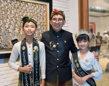 Ciello dan Michelle Ajak Cinta Budaya Indonesia
