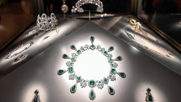 Fakta Perhiasan yang Dicuri dari Museum Louvre