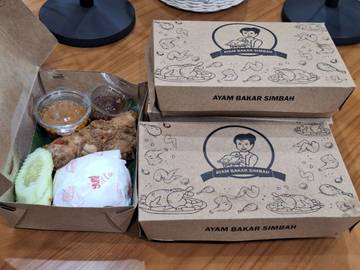 Ayam Bakar 'Simbah' yang Enak dan Legit