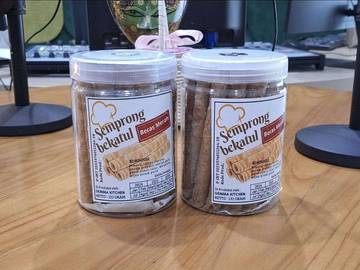 Semprong Bekatul Beras Merah Inovasi Gemma Kitchen