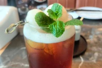 Rahasia Rasa Es Teh Leci ala Kafe Premium