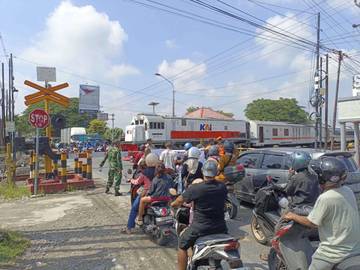 KAI Semarang Tingkatkan Keamanan di Perlintasan Sebidang