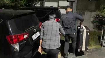 KPK Geledah Koperasi di Pati, Sita 5 Koper Dokumen
