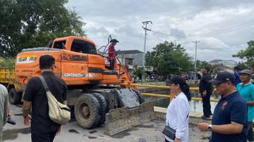Antisipasi Resiko Banjir, Warga Bersih- bersih Kali Banger