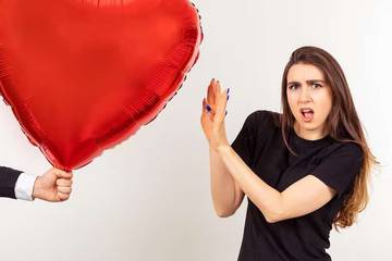Mengenal Love Bombing