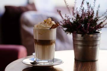 Peluang Usaha Es Cappuccino Float untuk Kedai Minuman