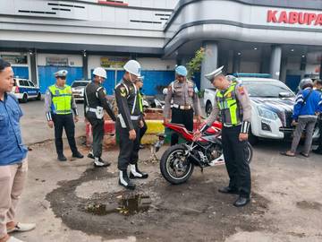 Operasi Simpatik Satlantas Pati, Pengendara Patuh Dapat Hadiah