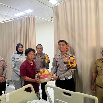 Korban Laka di Wonosalam Dijenguk Satlantas Polres Demak