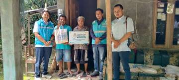 Puluhan Tahun Menyalur, Sutarto Kini Nikmati Listrik Sendiri