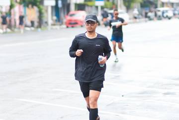 Tips Aman Olahraga Lari saat Puasa