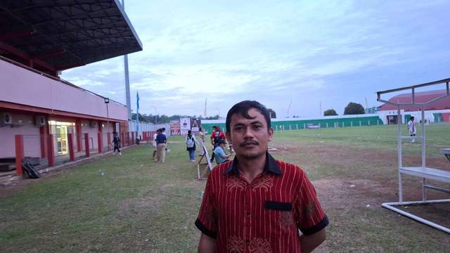 Warga Kubar Antusias Saksikan Turnamen Bupati Cup