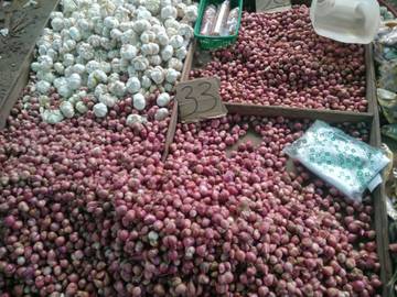 Harga Bawang Merah Turun Harga Bawang Putih Naik