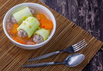 Sup Oyong: Sajian Hangat untuk Tubuh yang Kurang Fit