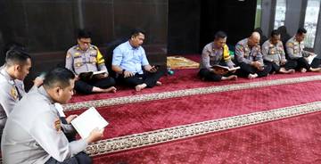 Polres Kubar Tebarkan Berkah Ramadan dengan Tadarus Al-Qur’an