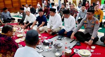 Edwin - Nanang Gelar Safari Ramadan di Barong Tongkok