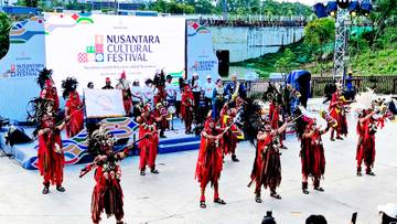 Tari 'Kabasaran' Minahasa Hipnotis Penonton di IKN
