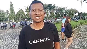 Warga Manfaatkan Area Perkantoran Pemkab Kubar untuk Berolahraga