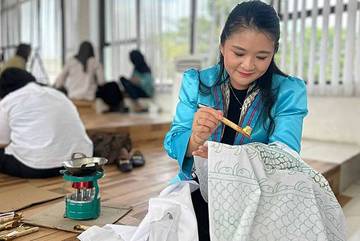 Pelatihan Batik Dayak Jadi Ruang Ekonomi Baru Kubar