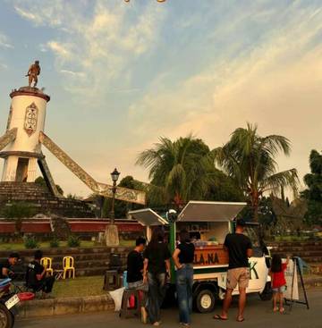 Warga Sendawar Gemari Nongkrong di Gerobak Kopi